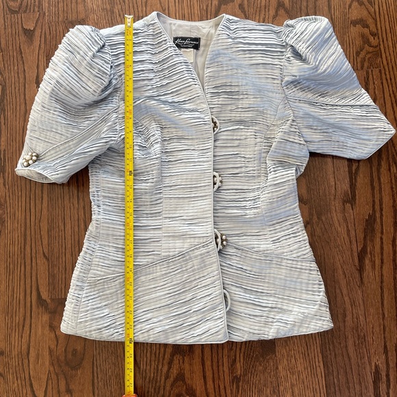 Elegant VTG Lace Silver/Gray Jacket Skirt Set. 10 (but fits closer to 6/8). - Picture 7 of 11